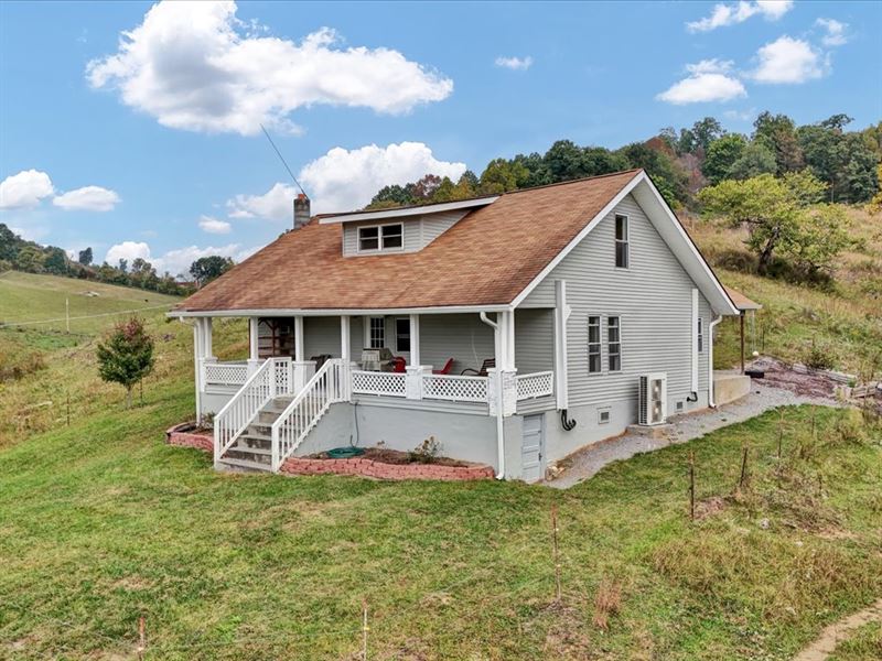 Remodeled Farmhouse On Acres Farm For Sale In Tennessee