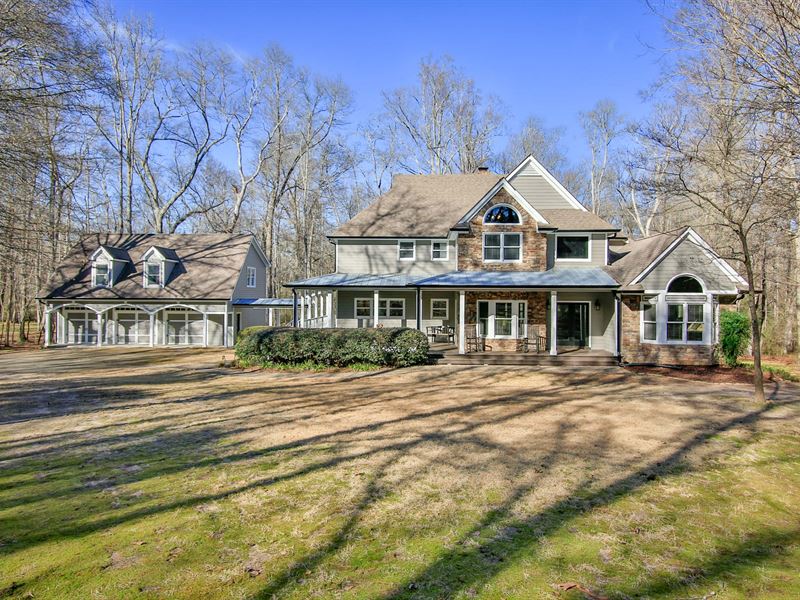 Stunning, Custom Home On 12 Acres, Farm for Sale in 119197