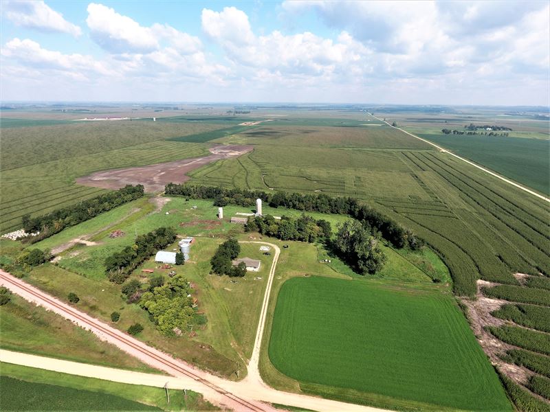 Beautiful Acreage With Mature Trees Farm Auction in Elkton, Brookings