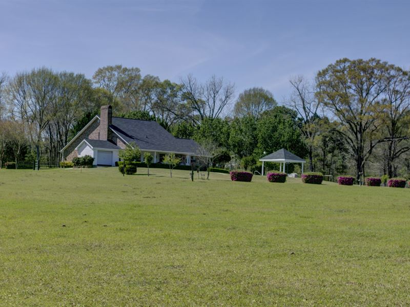 Beautiful 32 Acre Country Estate, Farm for Sale in Mississippi, 140731