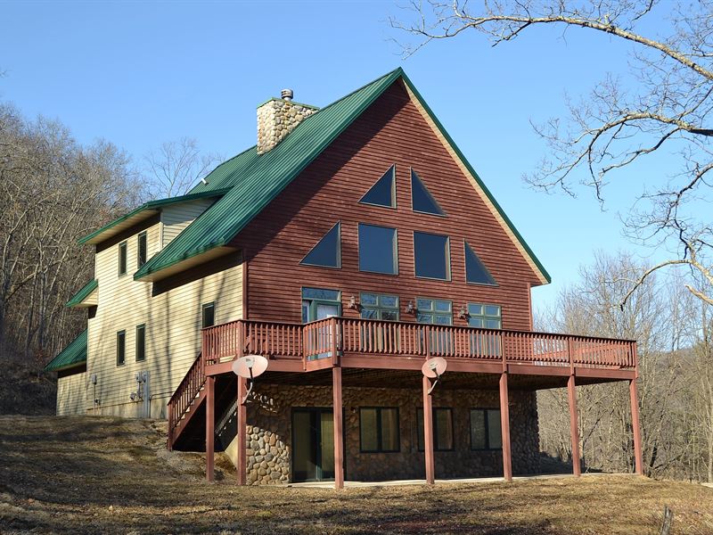 Alpine Home Overlooking Kickapoo : Soldiers Grove : Crawford County : Wisconsin