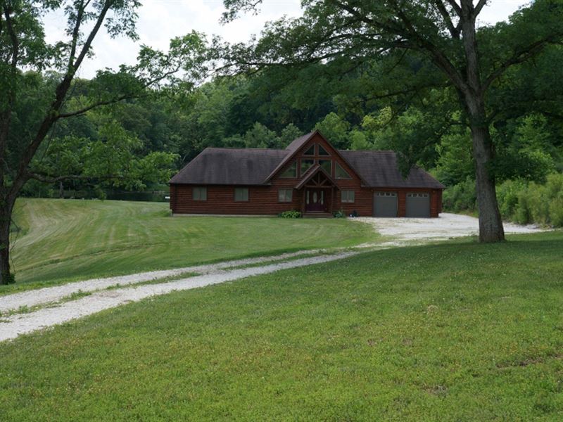 Beautiful Farm With 3br Log Cabin Farm For Sale In Hardin Calhoun County Illinois 153669 Farmflip