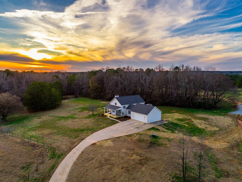 Remodeled Farm House On 25+ Acres : Madison : Morgan County : Georgia