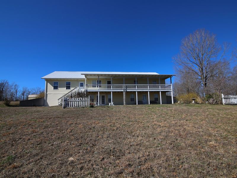 Country Home Acreage Fulton County Farm for Sale in Mammoth Spring