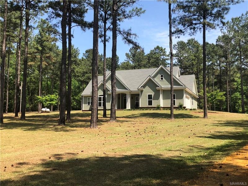 Country Home On 14.5+/- Acres : Honoraville : Butler County : Alabama