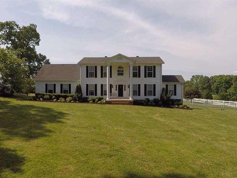 Beautiful Home On Large Acreage : Farm For Sale In Bruceton, Carroll ...