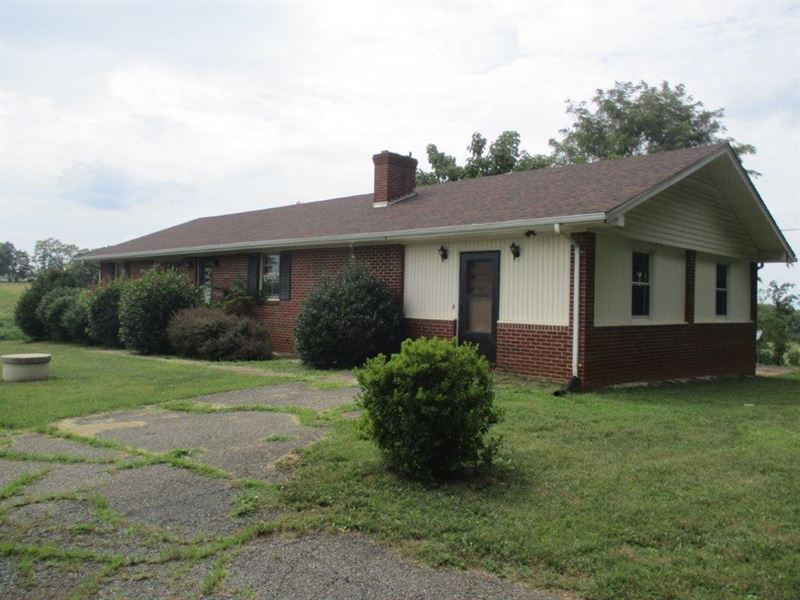 What a Find Farm for Sale in Appomattox, Appomattox County, Virginia