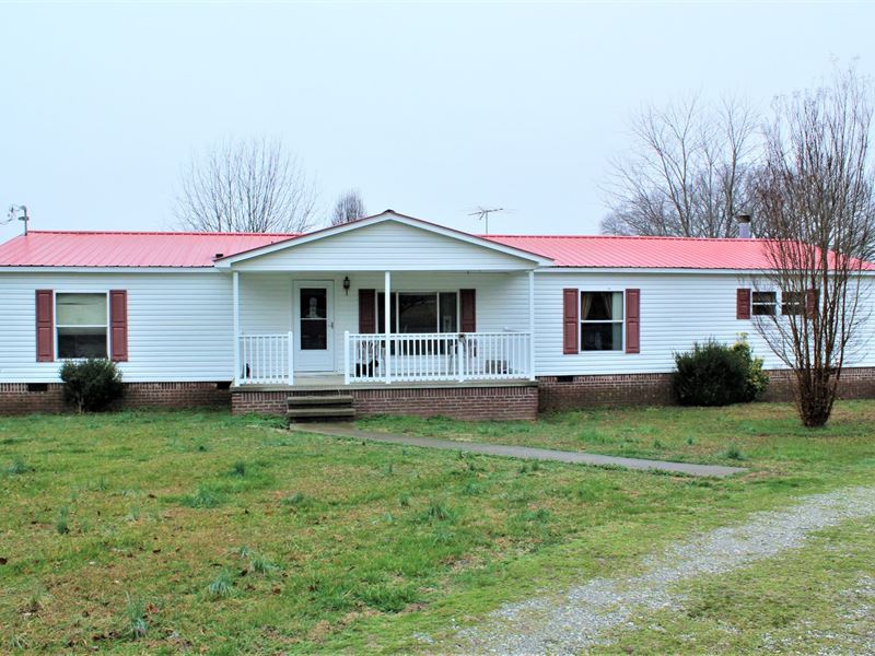 Mini Farm Pasture Home Tennessee : Centerville : Hickman County : Tennessee