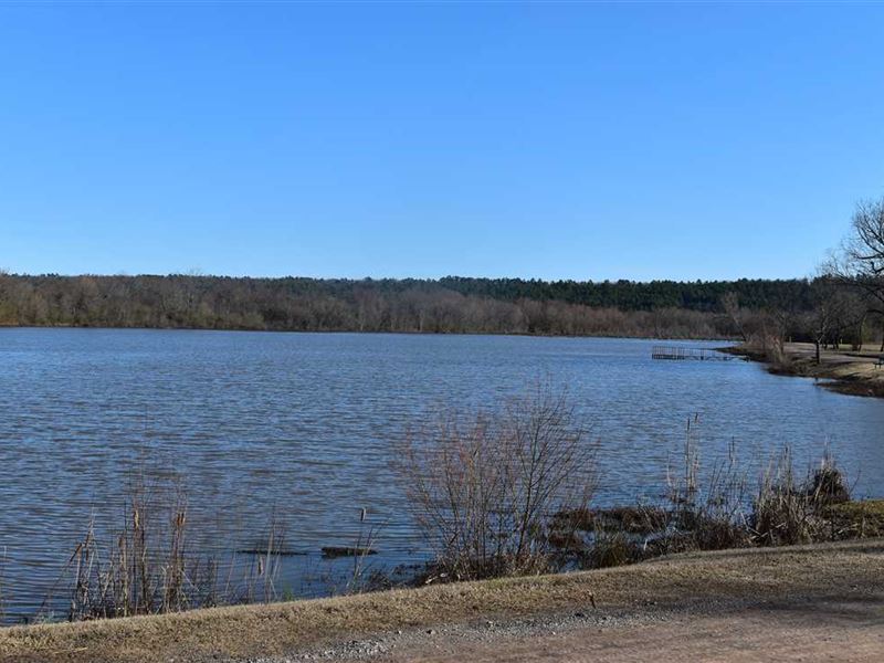 The Lake Front 8 : Farm For Sale In Mansfield, Sebastian County 