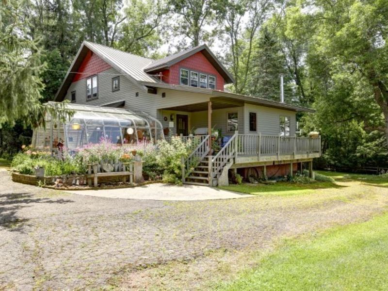 small hobby farms for sale in wisconsin