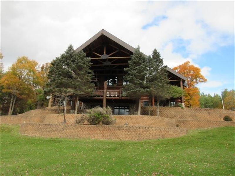 Wilderness Ridge Lodge : Sagola : Dickinson County : Michigan