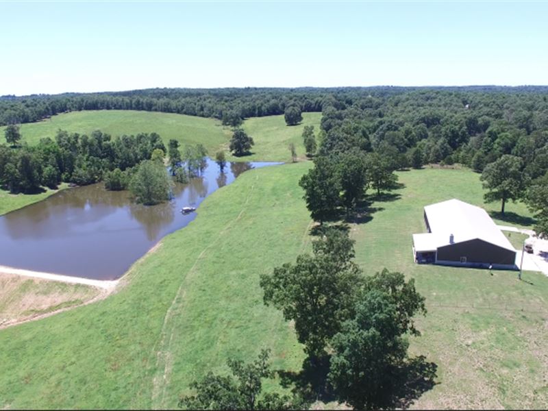 Cattle Farm In Arkansas Farm for Sale in Oxford, Izard County