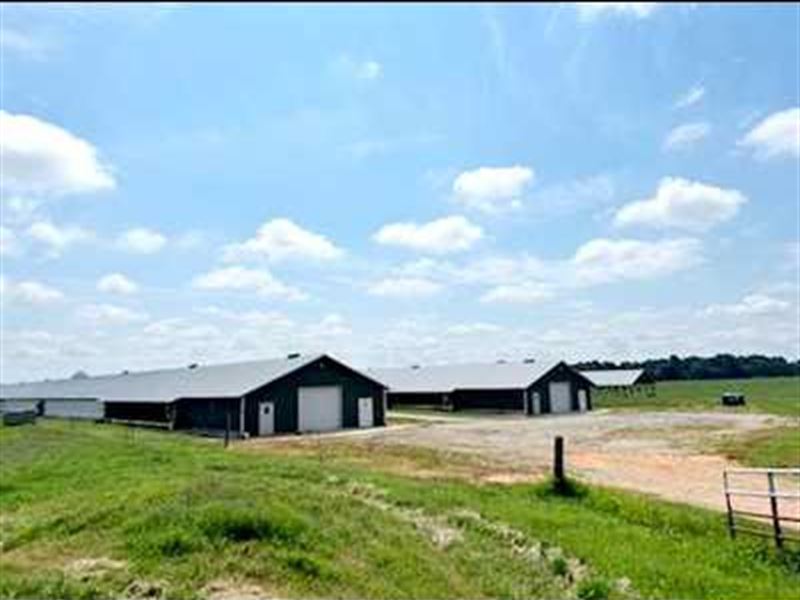 2 Breeder House Farm in Hart County, Farm for Sale in 331821