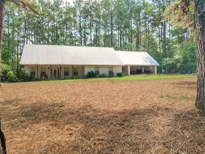 Large Home with Acreage in North Pi : McComb : Pike County : Mississippi