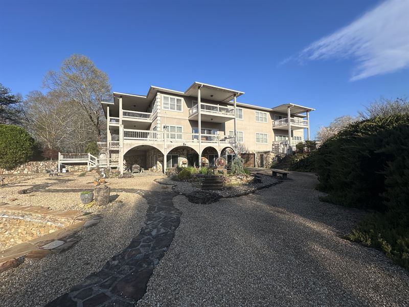 987 Shenendoa Drive : Ellijay : Gilmer County : Georgia