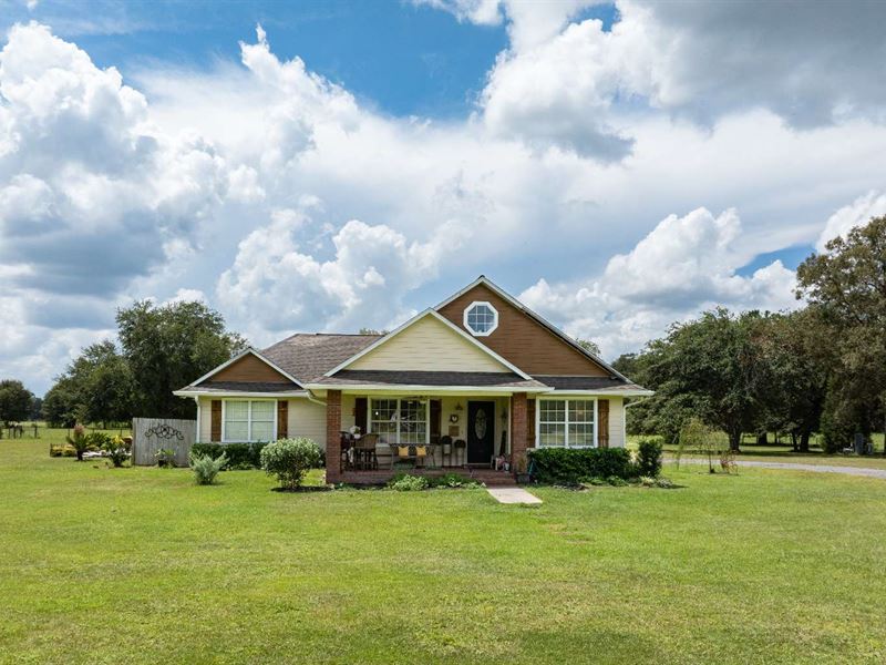 Enchanting Country Cottage : Live Oak : Suwannee County : Florida