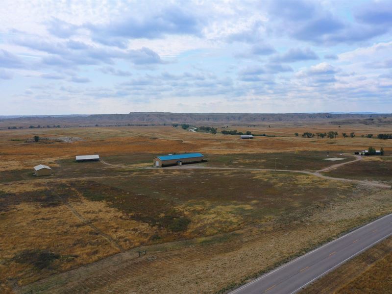 Badlands Retreat : Porcupine : Oglala Lakota County : South Dakota