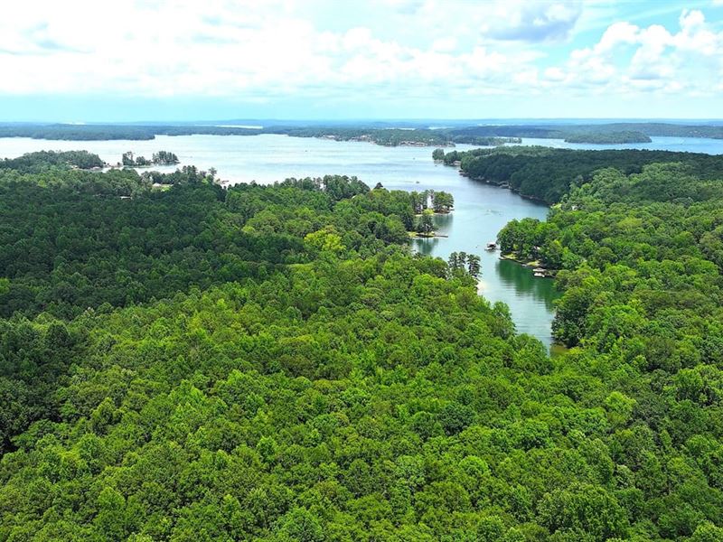 The Haven at Lake Martin : Red Hill : Elmore County : Alabama