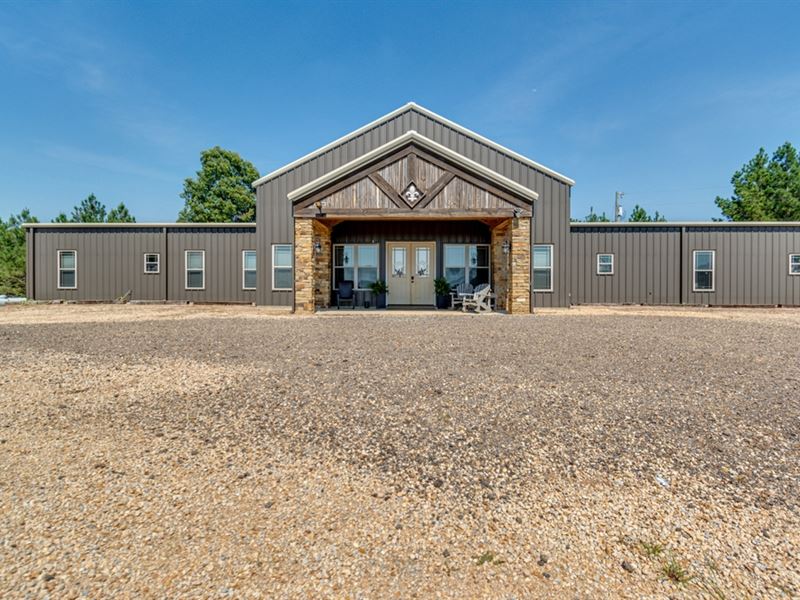 Brushy Creek Farm, Lodge Overlooki : Decatur : Newton County : Mississippi