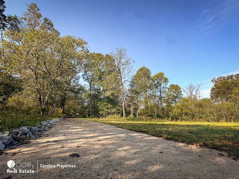 Land with Driveway and Utilities : China Grove : Rowan County : North Carolina