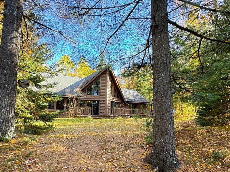 Little Bearskin Lake Retreat : Cassian : Oneida County : Wisconsin