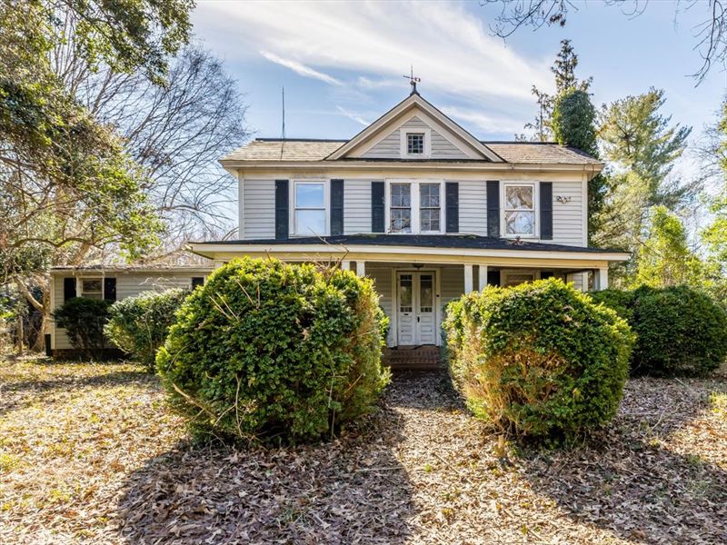 Historical Home with Pond : Climax : Randolph County : North Carolina