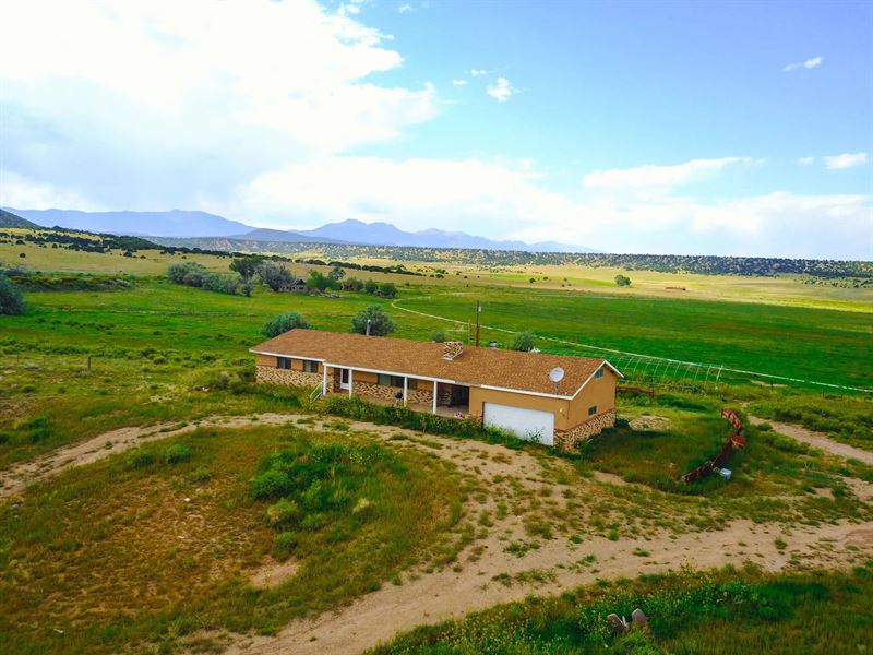 4911 County Rd 550, Walsenburg, Co : Gardner : Huerfano County : Colorado