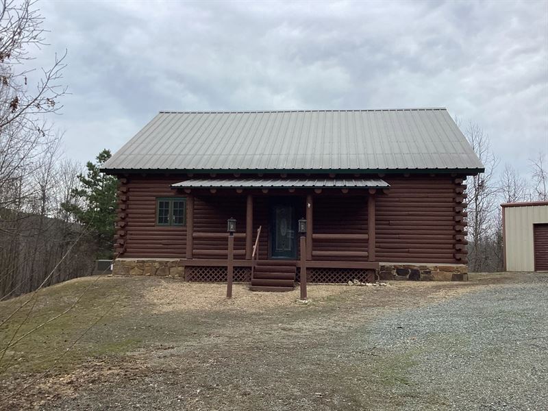 A Log Cabin On 25 Acres in Polk Cou : Mena : Polk County : Arkansas