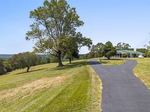 Serene Riverfront with Amazing View : Commerce : Jackson County : Georgia