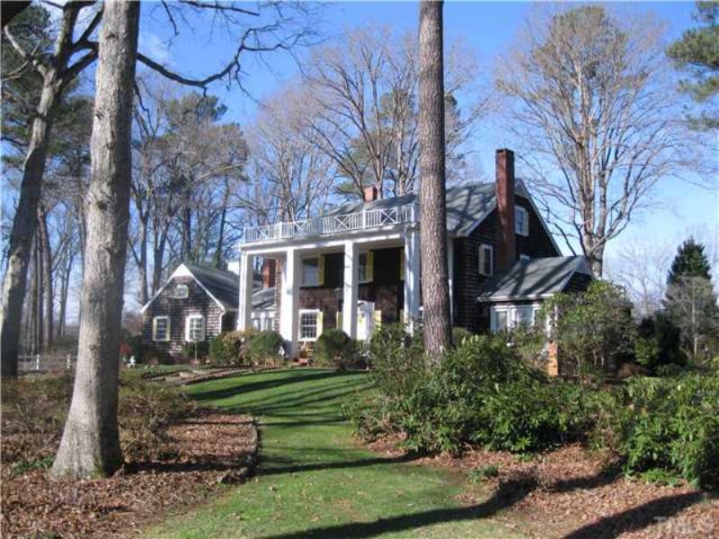 Historic Farmhouse with Acreage : Pittsboro : Chatham County : North Carolina